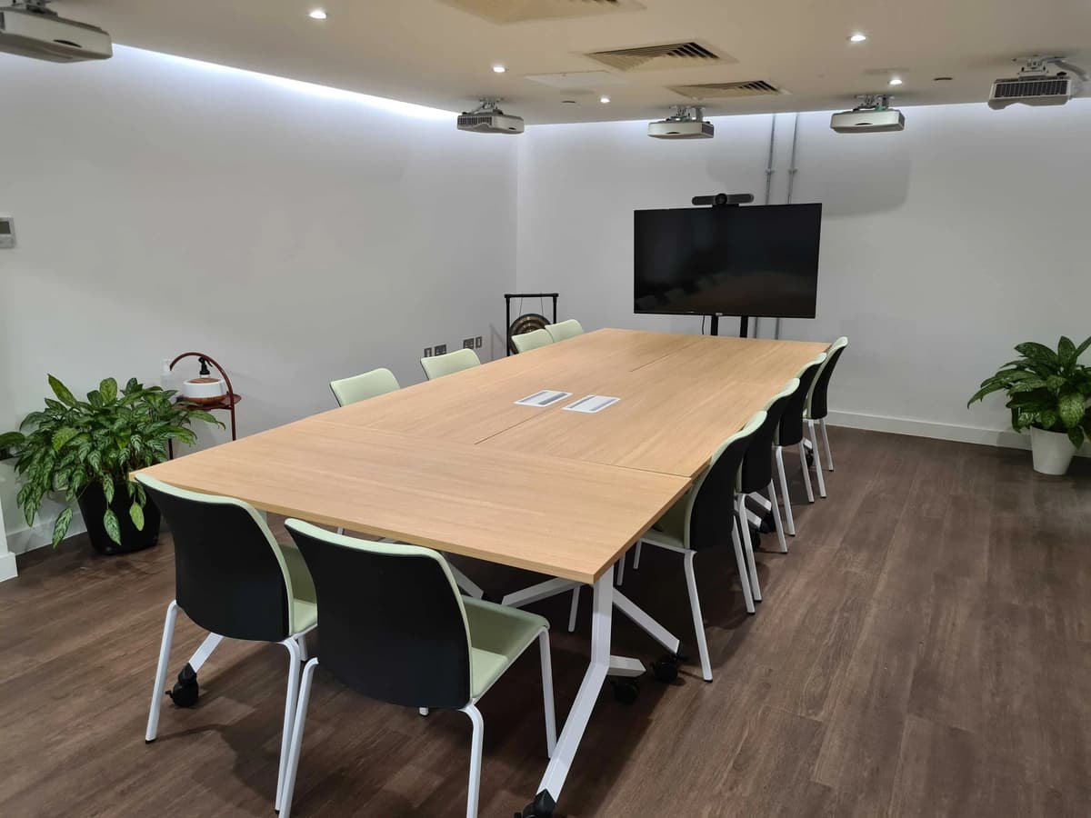 Soho dreamscape boardroom set up