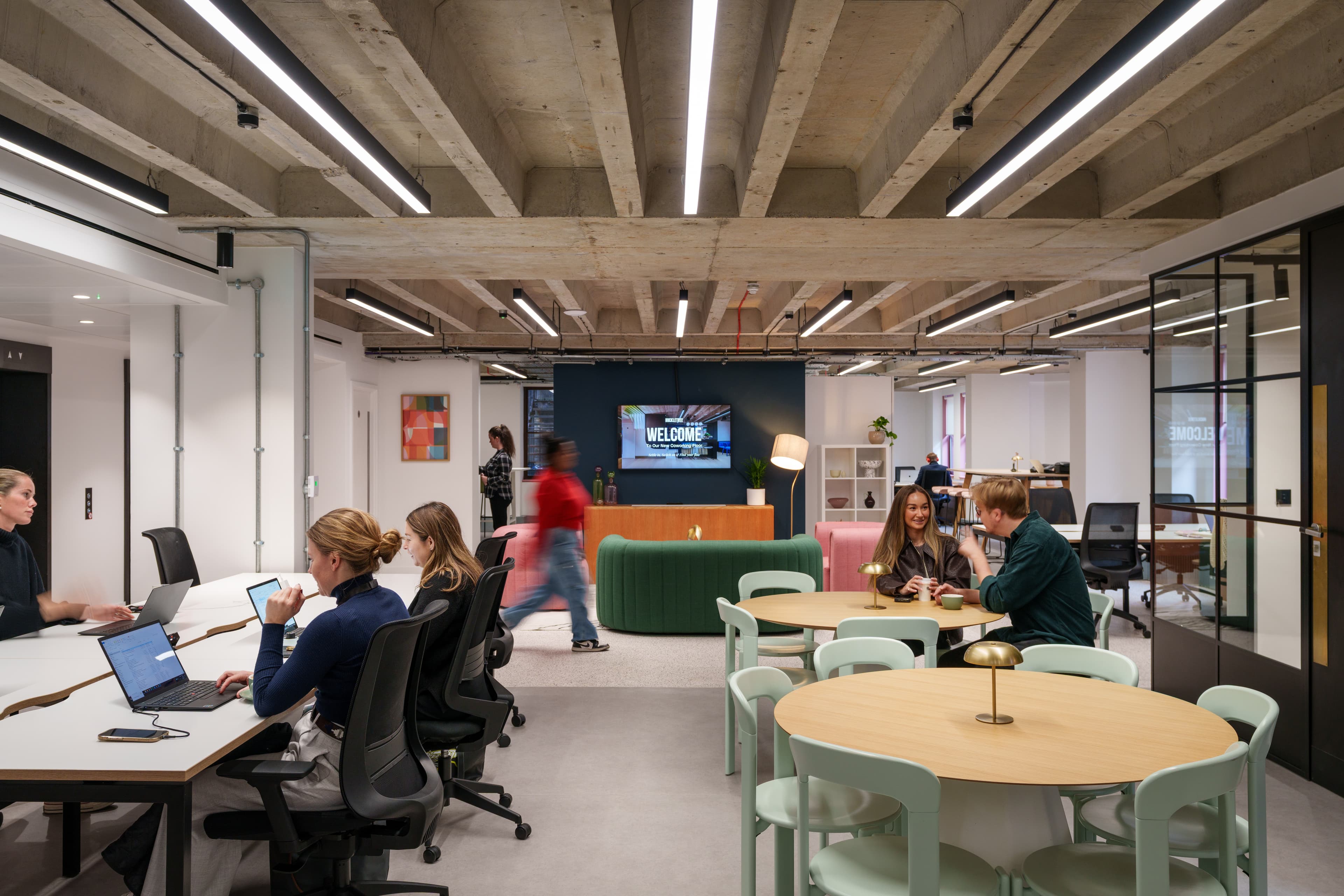 Turn your connections into rewards by introducing your network to Huckletree.