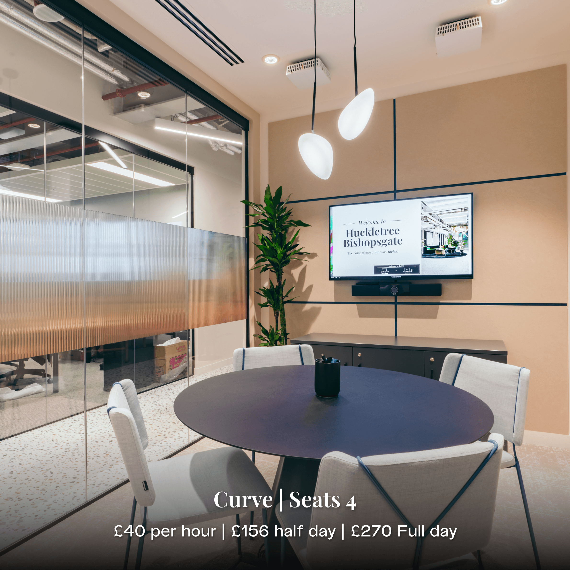 Curve meeting room in 8 bishopsgate