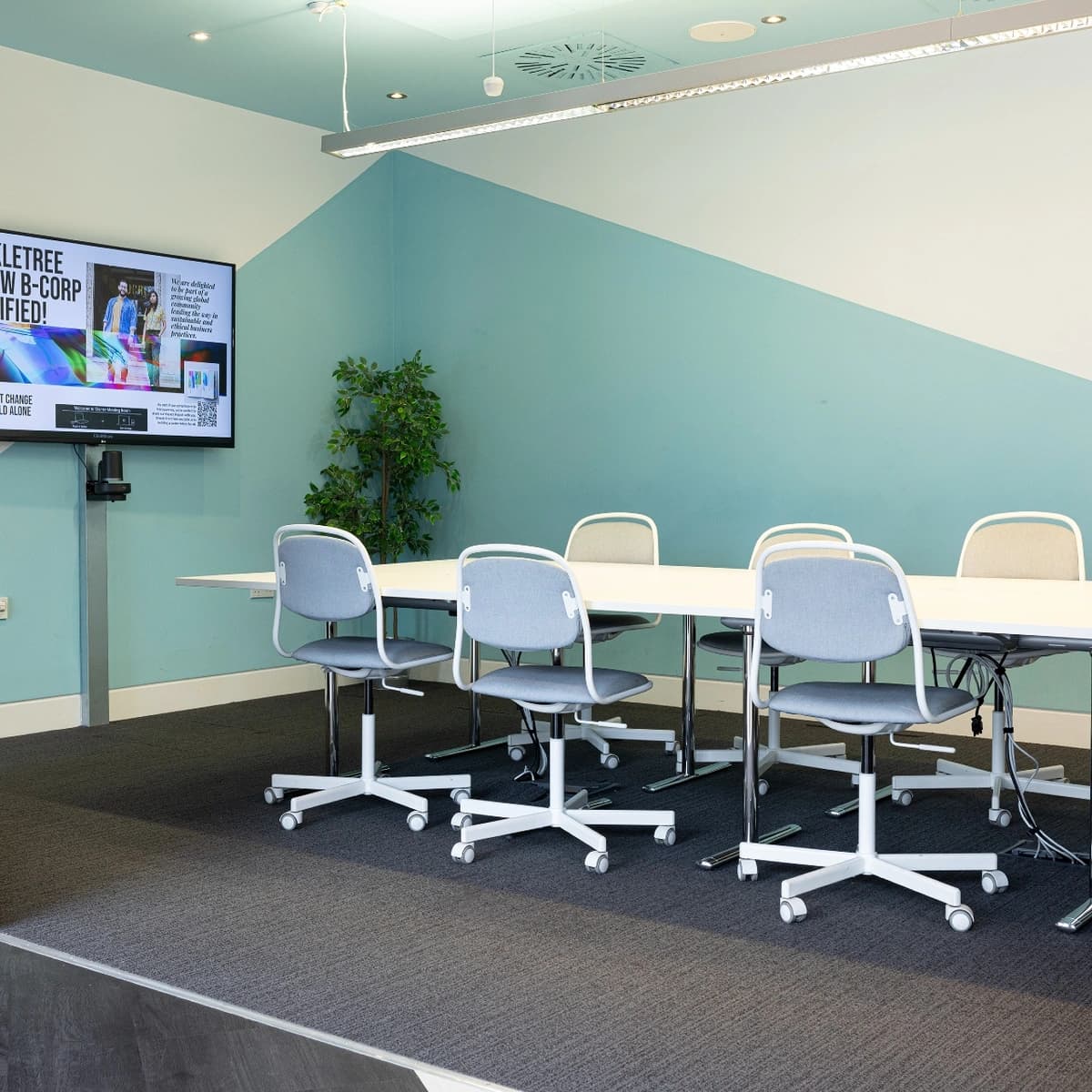 Slainte meeting room